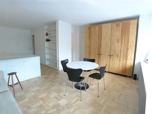 Rented by Sotheby's International Realty | media 29