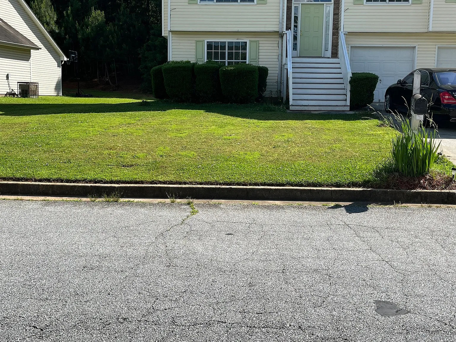 4 bed, 3.0 bath, 2000 sqft, $2,150 — Photo 2