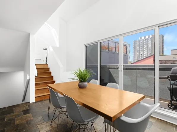 1934 Barclay St #9, Vancouver, BC V6G 1L3