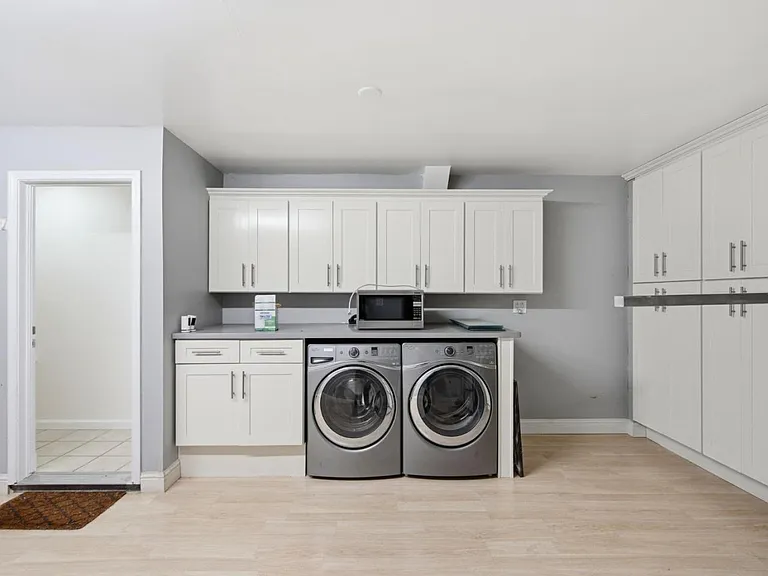 991 Belmont Ter #3 — Photo 32