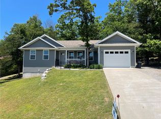 1 Deer Run Ln, Holiday Island, AR 72631