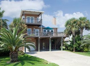 13930 San Domingo Dr, Galveston, TX 77554
