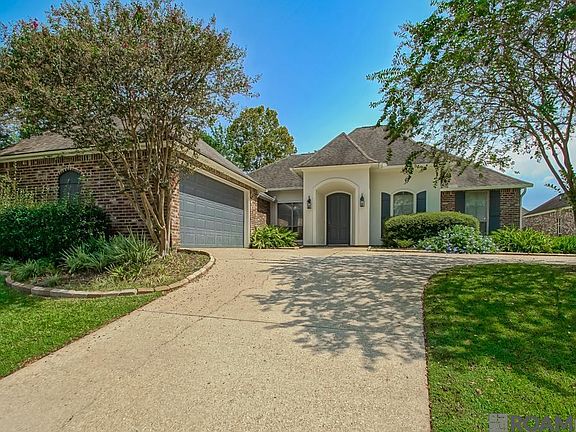 3rd image of 7015 Rose Hill Dr