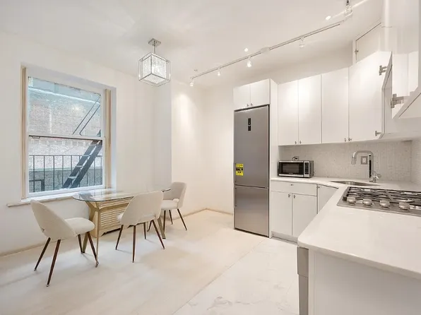 853 Seventh Avenue image 5 of 10