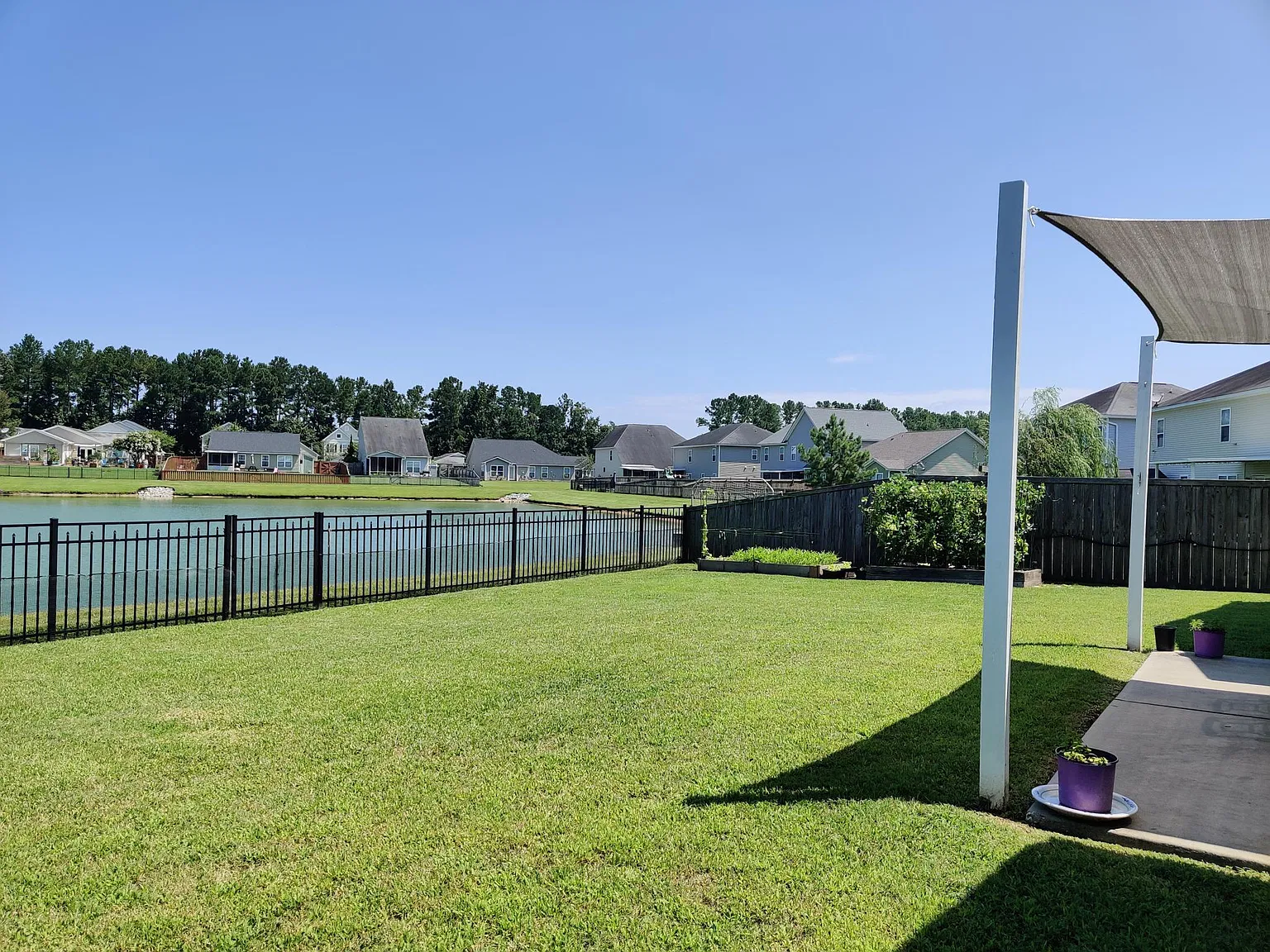 4 bed, 2203 sqft, $2,460 — Photo 2
