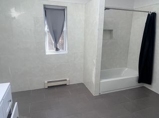 14 Loretta Ct, Centereach, NY 11720