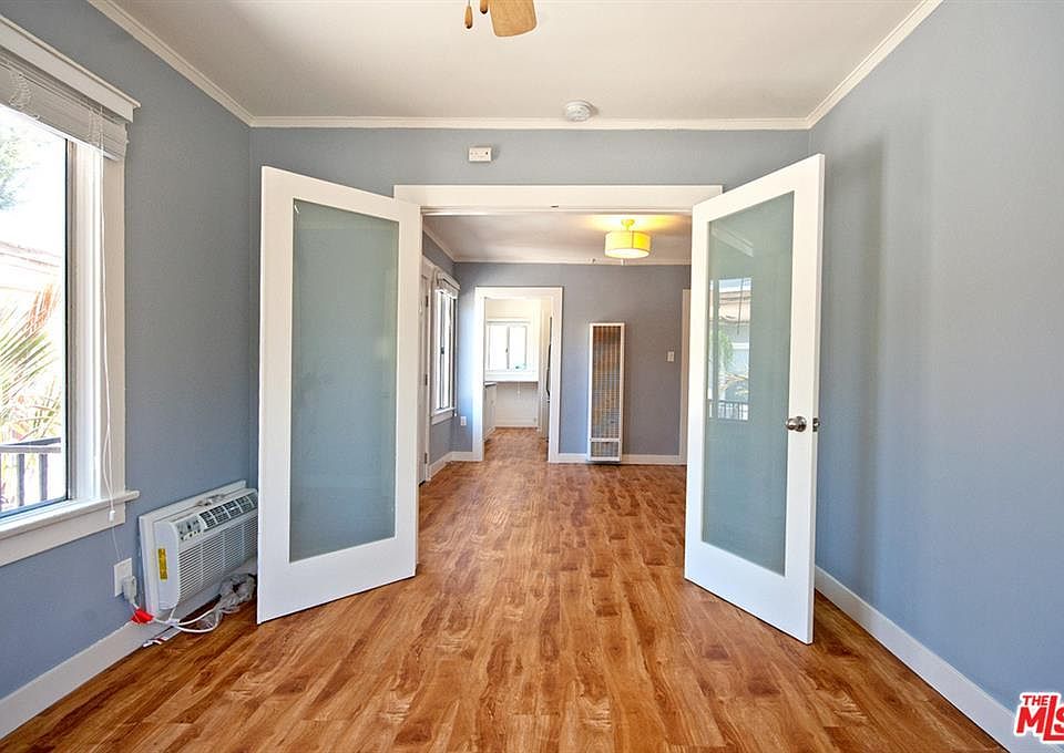 1st image of 302 S Miraleste Dr