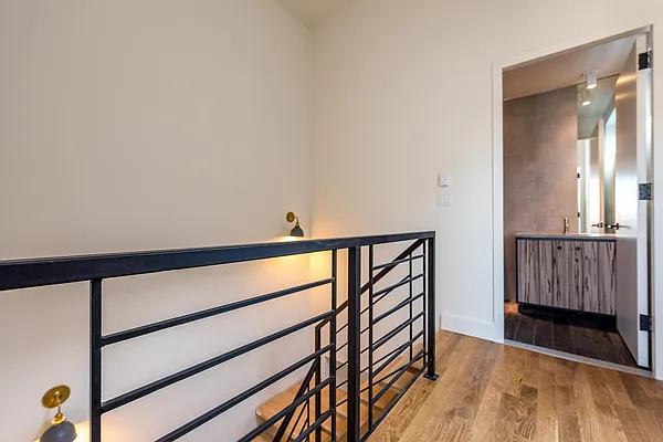 Rented by Nooklyn NYC LLC | media 79