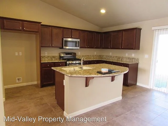2612 Ship Rock Ave photo 1