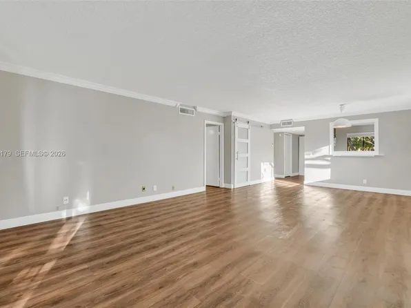 402 Lakeview Dr APT 201, Fort Lauderdale, FL 33326