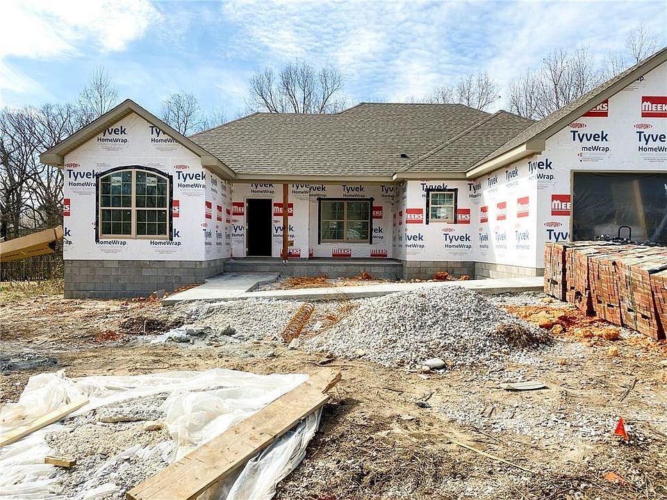 1st image of 14 Hillswick Ln