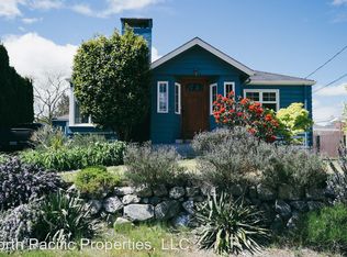 3524 SW Ocean View Dr, Seattle, WA 98146