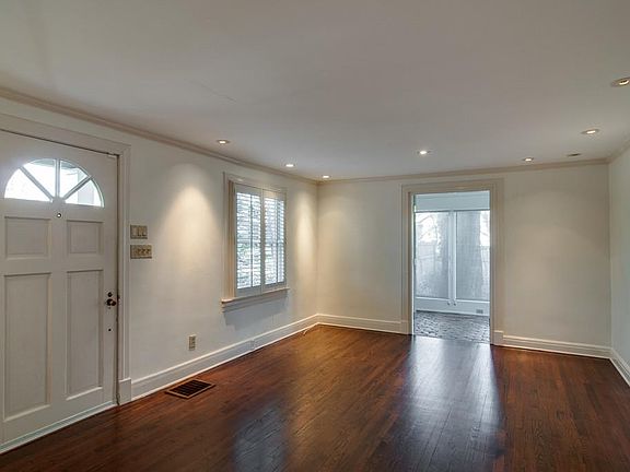3rd image of 3801 Princeton Ave