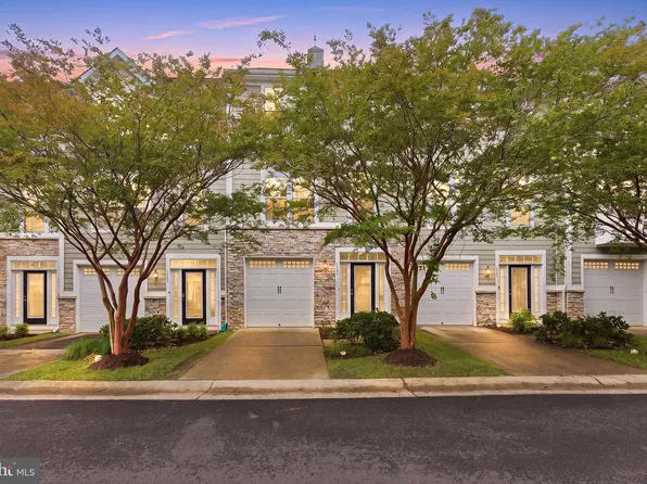 310 Monroe Point Dr, Colonial Beach, VA 22443