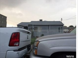 6825 Gentry Ave, North Hollywood, CA 91605