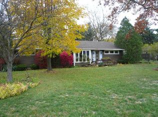 28W658 Townline Rd, Warrenville, IL 60555