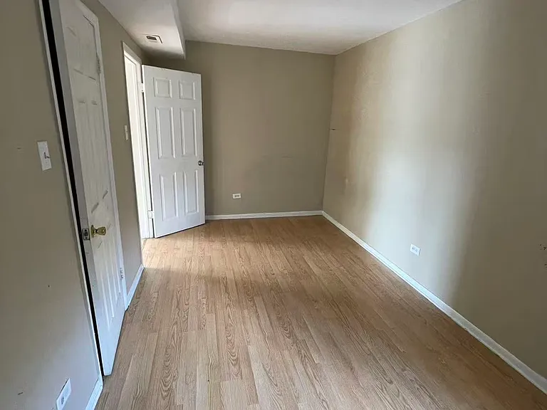 3252 W Armitage Ave — Photo 7
