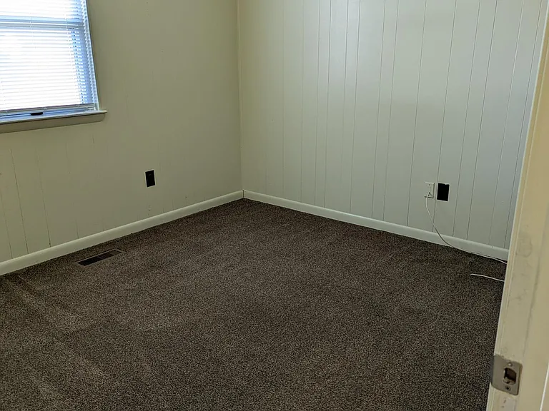 410 Liberty St — Photo 11