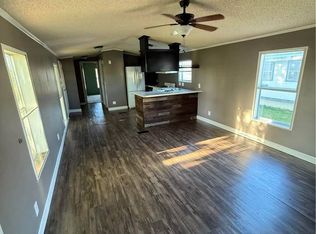 164 3rd St, Caro, MI 48723