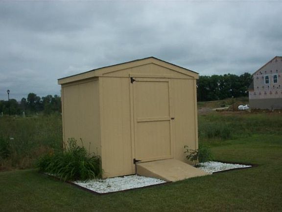 3rd image of 283 La Salle Ct