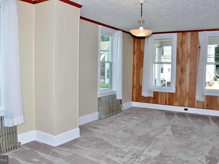 33 W Forrest Ave — Photo 17