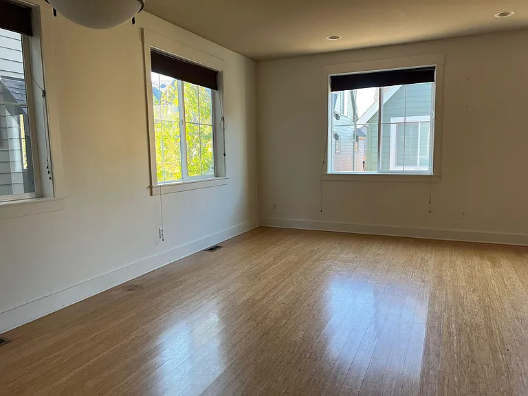 341 NE Eagle Way — Photo 24