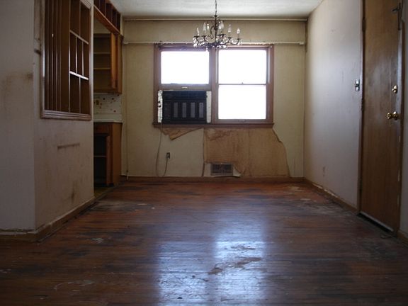 5th image of 8604 Cambridge Ave
