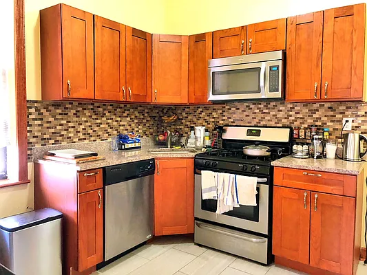 Rented by Rapid Realty Cobble Hill | media 86