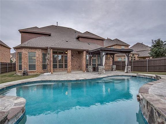 2nd image of 740 Salada Dr