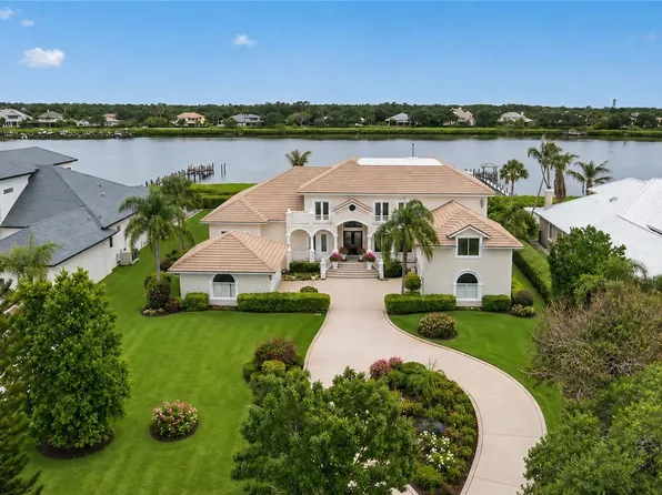 8020 S Seacrest Dr, Vero Beach, FL 32963