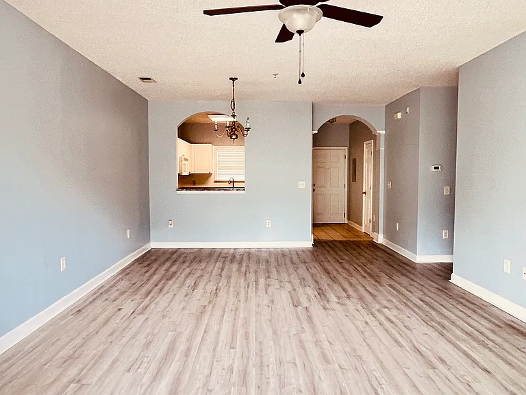 5825 Catalina Dr #223 — Photo 1