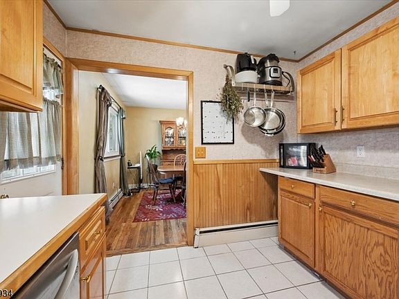 4th image of 77 Brooklyn Rd