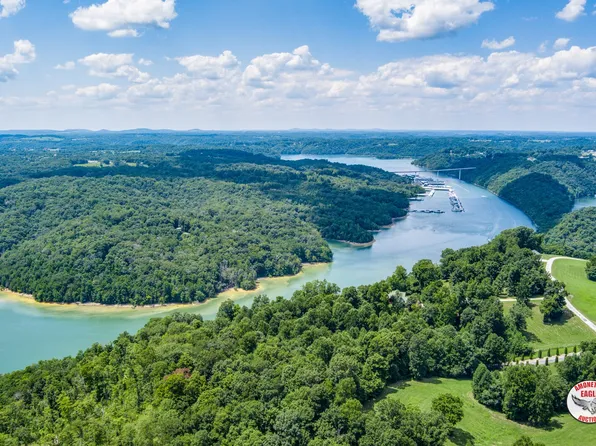 18 Amonett Cir, Byrdstown, TN 38549