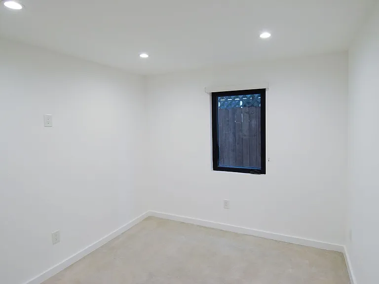 1837 Euclid St — Photo 15