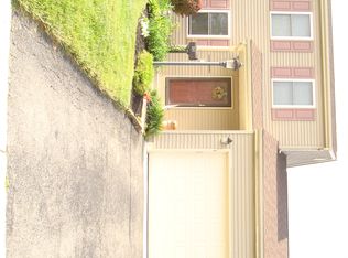 2571 Yates Ave, Grove City, OH