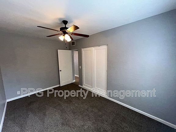 5th image of 2501 E Clarendon Ave