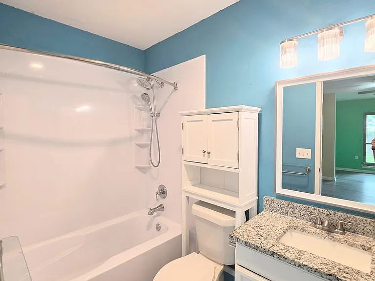 5931 Autumn Lake — Photo 12