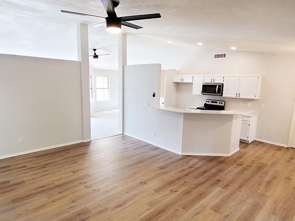 3rd image of 8760 N Huckelberry Way