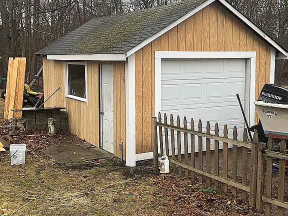 2nd image of 261 Railroad Ave