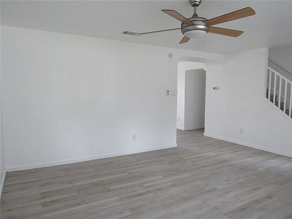 5th image of 2107 Deer Creek Trl