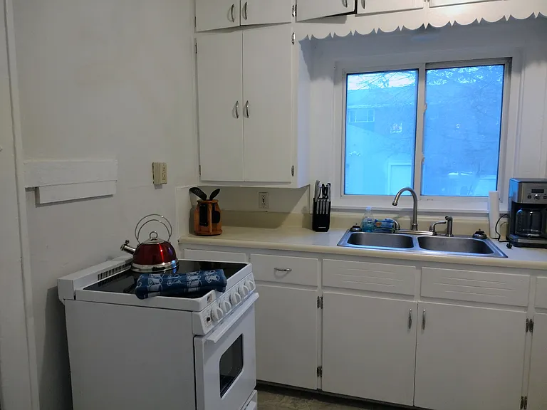 711 N Chestnut St — Photo 8