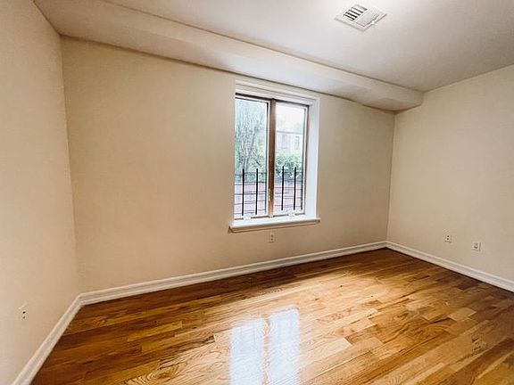 4th image of 406 15th St #1G