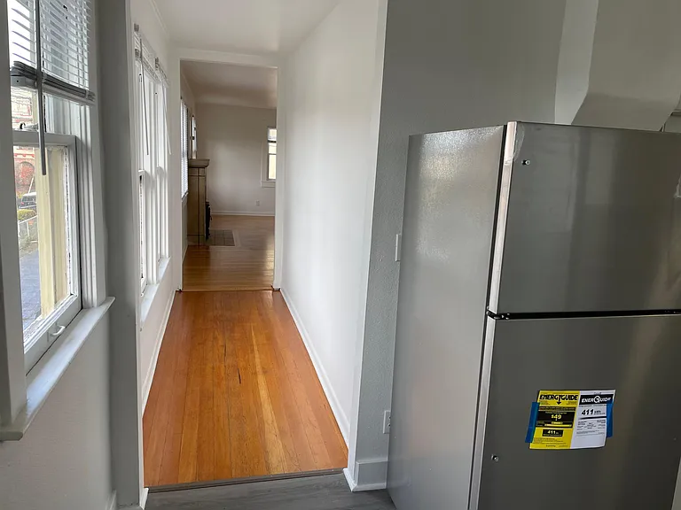2239 1/2 Boylston Ave E — Photo 6