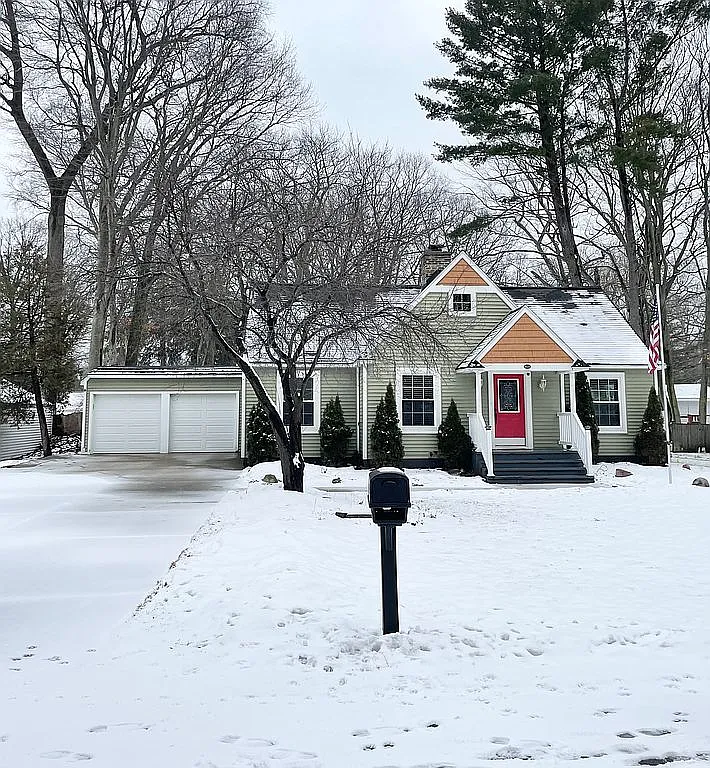 4126 Plymouth Dr photo 1