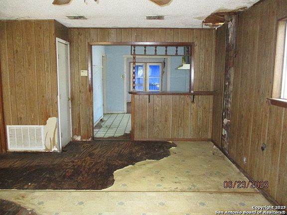 4th image of 755 FITCH ST