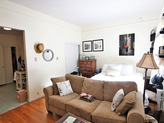 4th image of 144 W 92nd St APT 4B