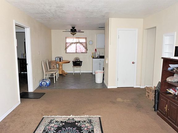 3rd image of 1113 E Elizabeth St