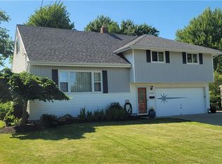 9348 Gettysburg Dr, Twinsburg, OH 44087