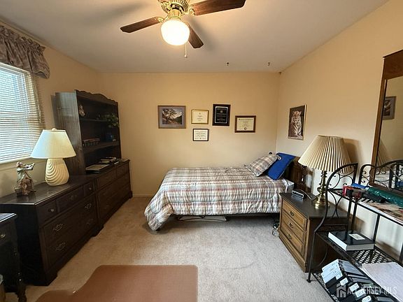 3rd image of 15 Cutter Ave