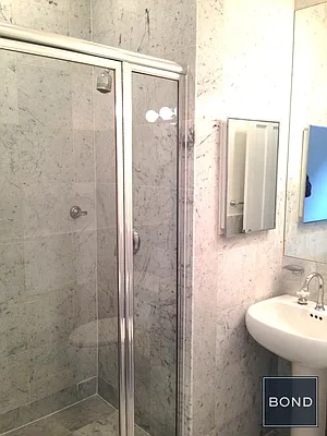 Rented by Bond New York | media 51